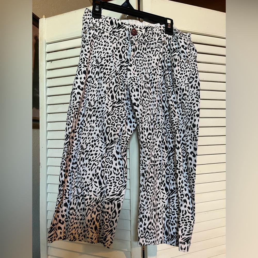 VOICE Black and White Animal Print Stretch Pants